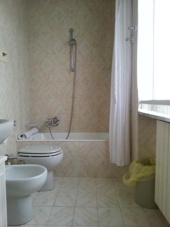 B&B Gloriaガッララーテ 部屋 写真